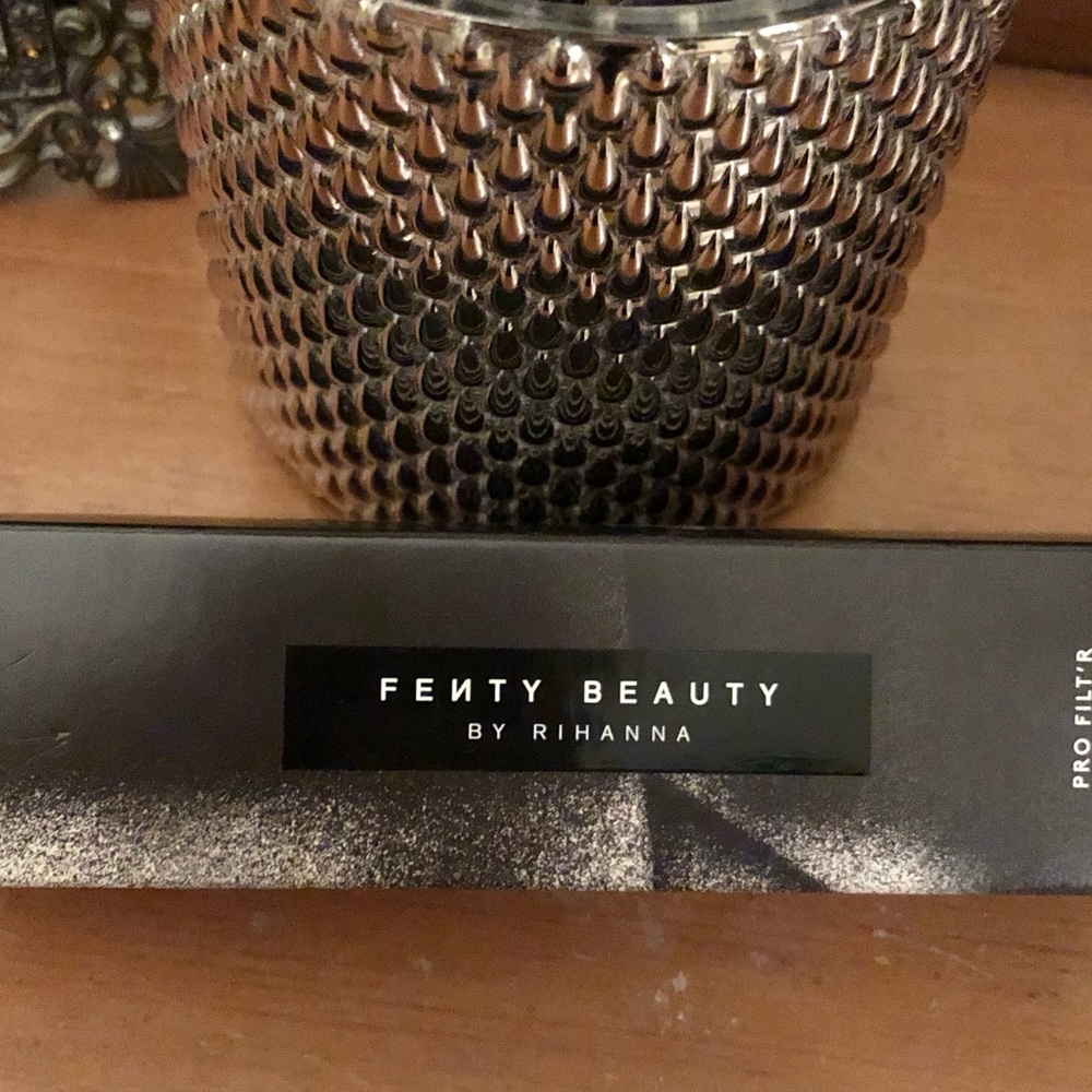 Brand New - Fenty Beauty by Rihanna - Soft Matte Longwear Foundation. Shade 200